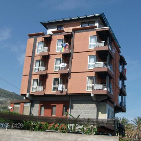 Residence Dei Fiori Bordighera Extérieur photo