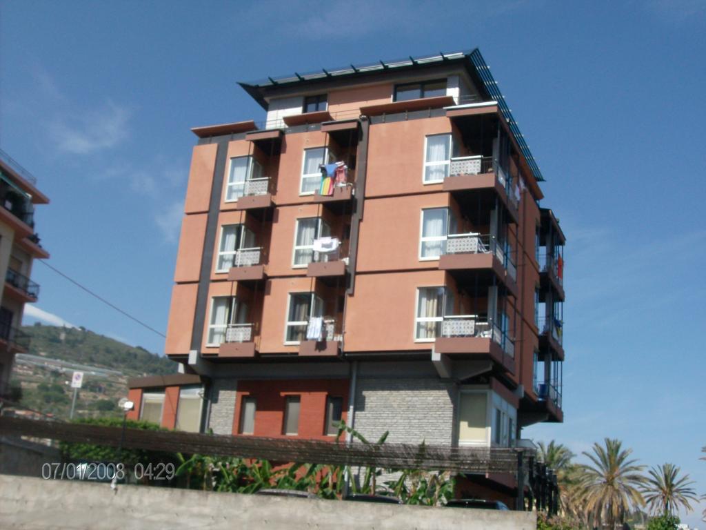 Residence Dei Fiori Bordighera Extérieur photo