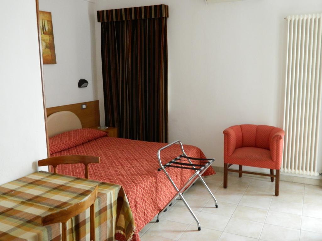 Residence Dei Fiori Bordighera Chambre photo